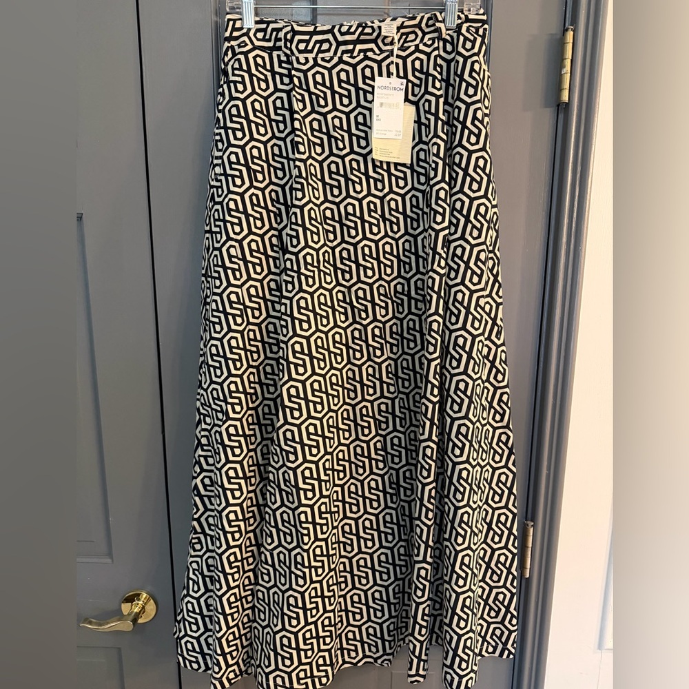 Nordstrom Black and White Geometric A-Line Maxi Skirt